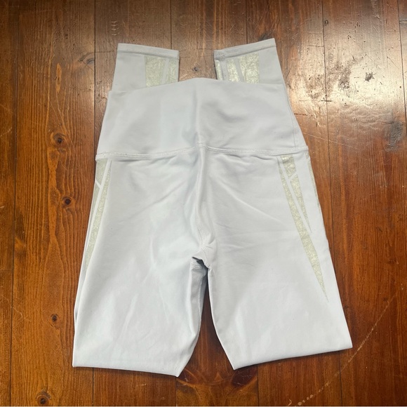 ALO YOGA Airbrush Legging - Picture 4 of 5